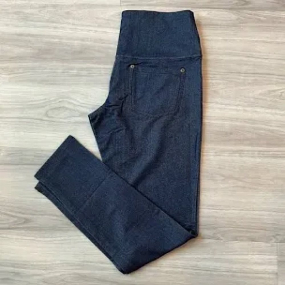 Ruby Ribbon Dark Denim-Look Leggings